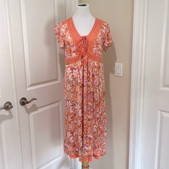 Torrid Lace Up Tea Length Crinkle Gauze Floral Coral Dress - Size 1X - Picture 2 of 10